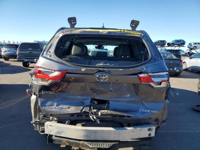 2017 Toyota Highlander SE