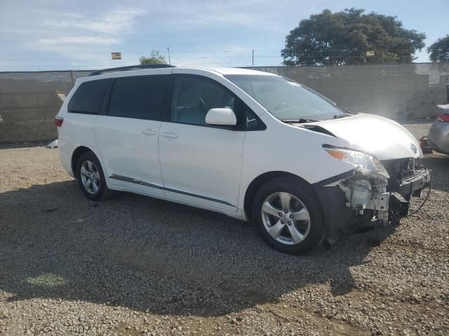 2015 Toyota Sienna LE