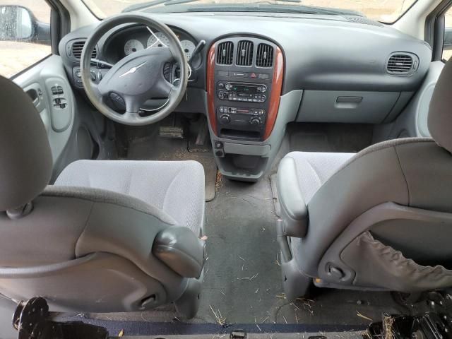 2006 Chrysler Town & Country