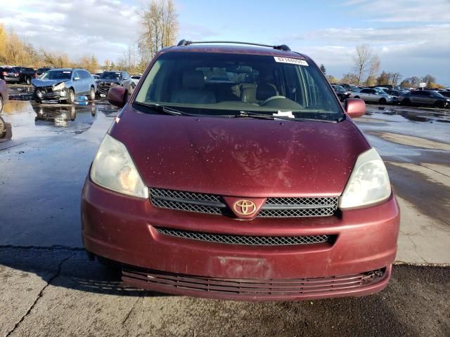 2004 Toyota Sienna XLE