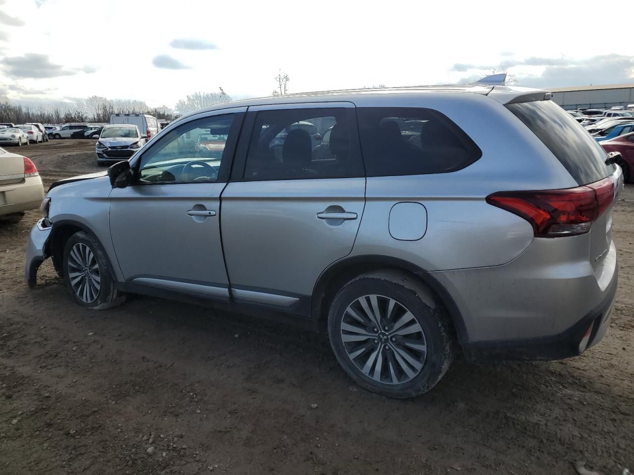 2020 Mitsubishi Outlander se