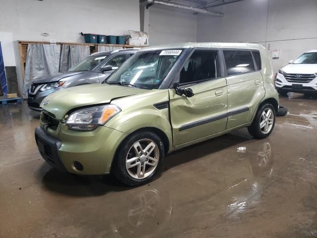 2010 KIA Soul +