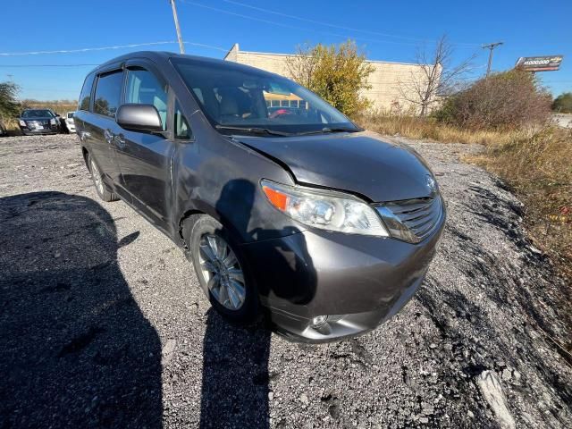 2011 Toyota Sienna XLE