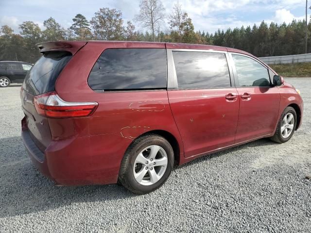 2015 Toyota Sienna LE