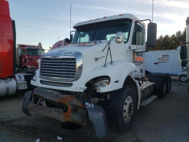 2007 Freightliner Columbia 112