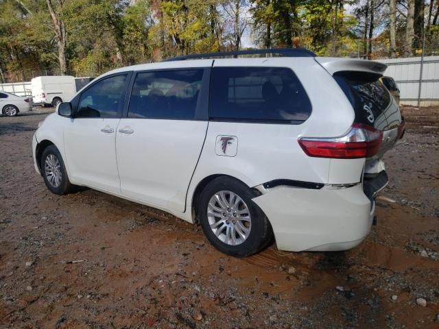 2016 Toyota Sienna XLE