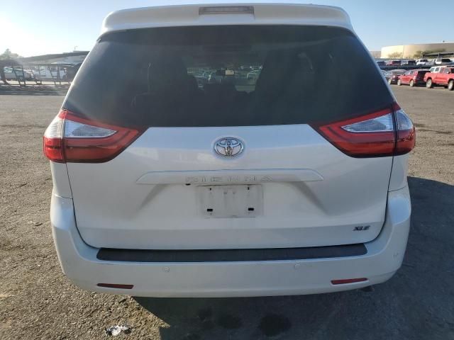 2016 Toyota Sienna XLE