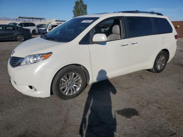 2016 Toyota Sienna XLE