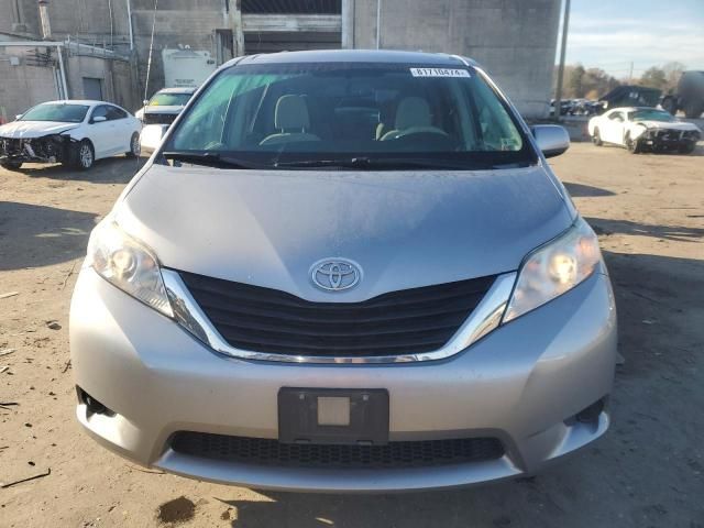 2012 Toyota Sienna LE