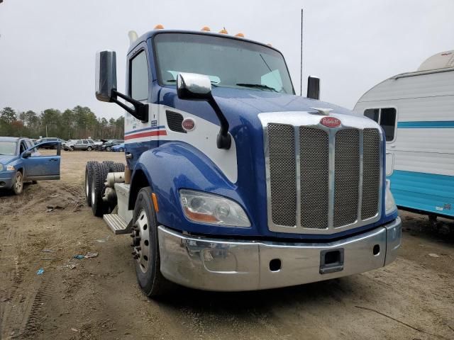 2017 Peterbilt 579