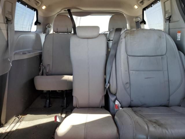 2015 Toyota Sienna XLE