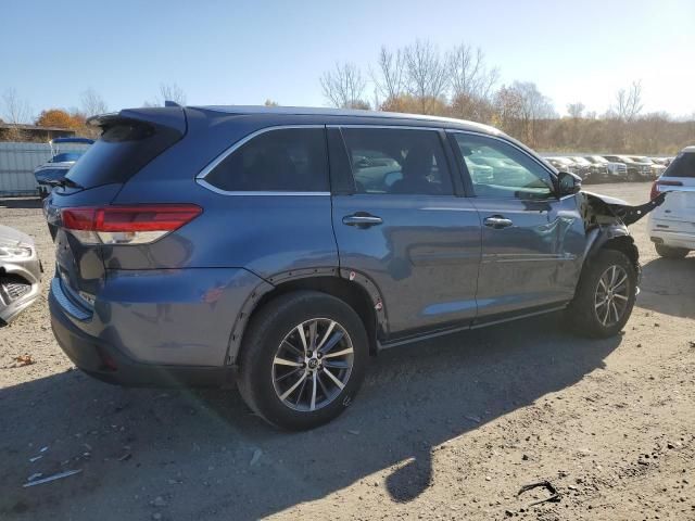 2019 Toyota Highlander SE