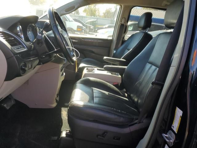 2012 Chrysler Town & Country Touring L