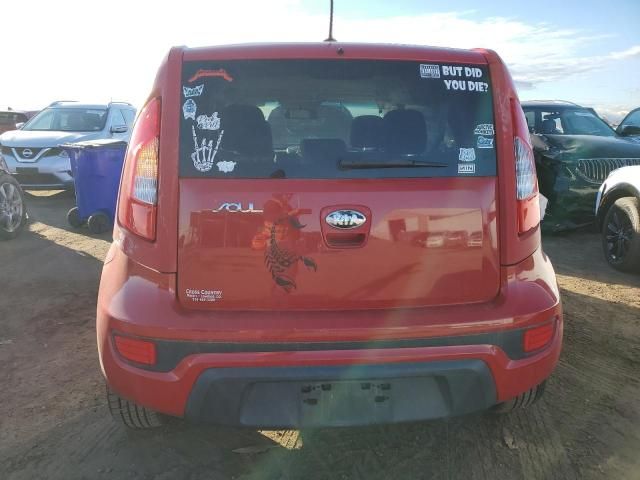 2013 KIA Soul +