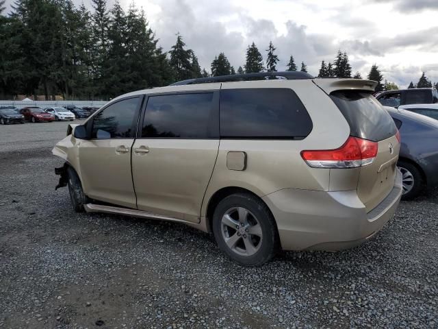 2011 Toyota Sienna LE