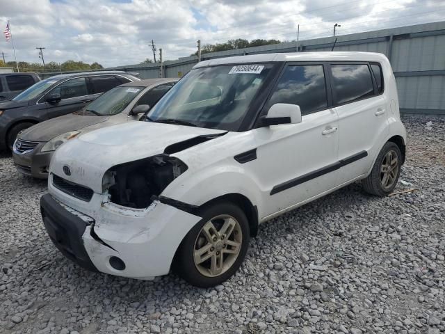 2011 KIA Soul +