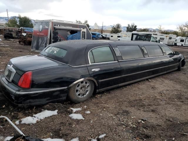 2000 Lincoln Town Car Executive