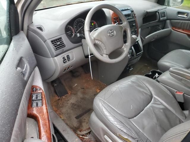 2004 Toyota Sienna XLE