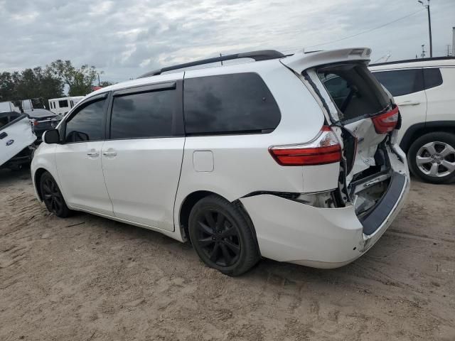 2015 Toyota Sienna XLE