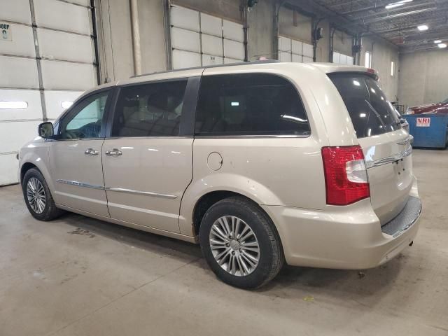 2014 Chrysler Town & Country Touring L