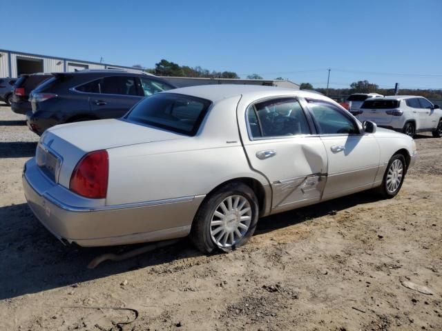 2003 Lincoln Town Car Signature