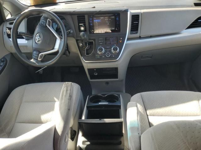 2015 Toyota Sienna LE