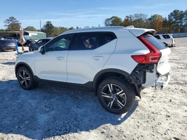 2024 Volvo XC40 Core