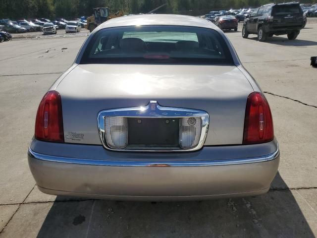 2001 Lincoln Town Car Signature