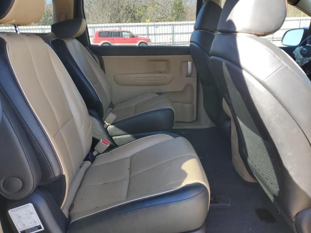 2017 KIA Sedona LX