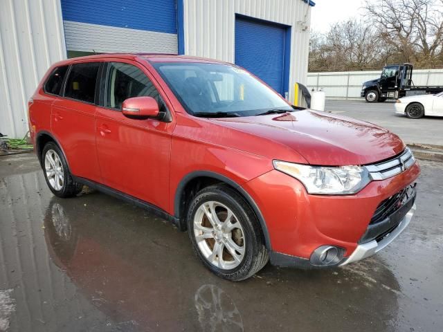 2015 Mitsubishi Outlander SE