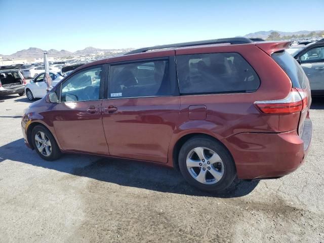 2016 Toyota Sienna LE