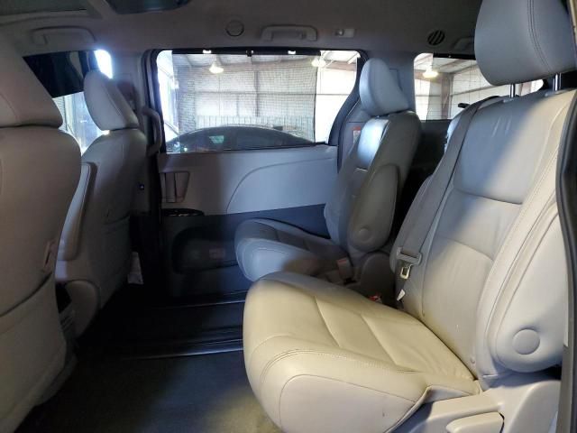 2015 Toyota Sienna XLE