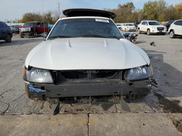 2004 Ford Mustang