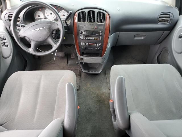 2007 Chrysler Town & Country LX