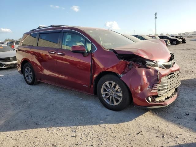 2021 Toyota Sienna XLE