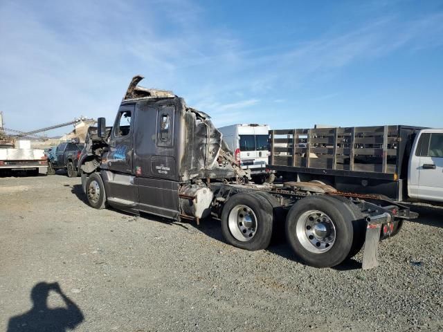 2015 Freightliner Cascadia 125