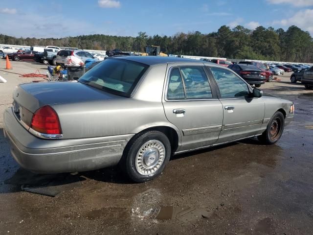 2000 Ford Crown Victoria