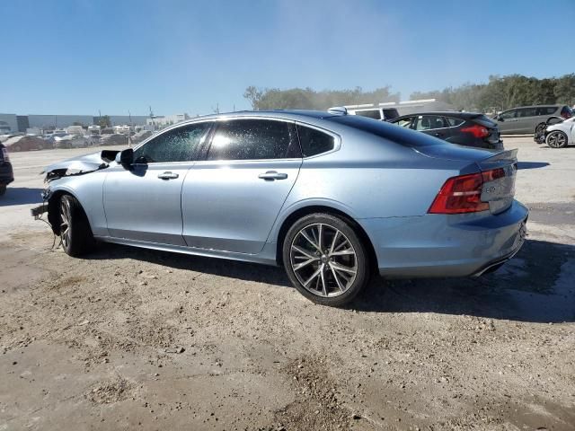 2020 Volvo S90 T6 Momentum