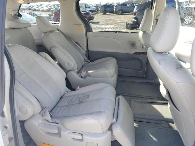 2013 Toyota Sienna XLE