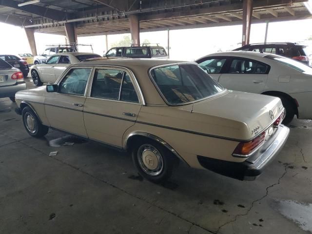 1977 Mercedes-Benz 300-Class