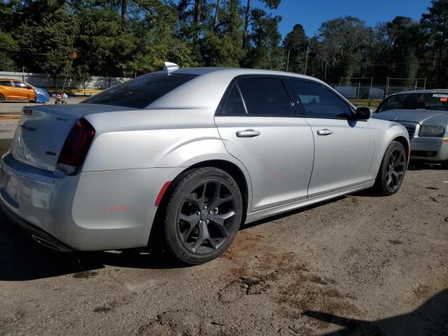 2022 Chrysler 300 Touring L