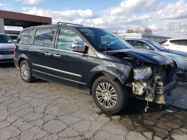 2013 Chrysler Town & Country Touring L