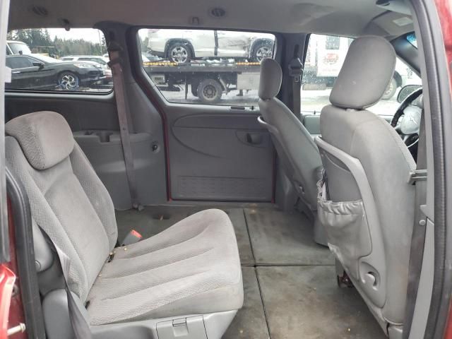 2005 Chrysler Town & Country LX