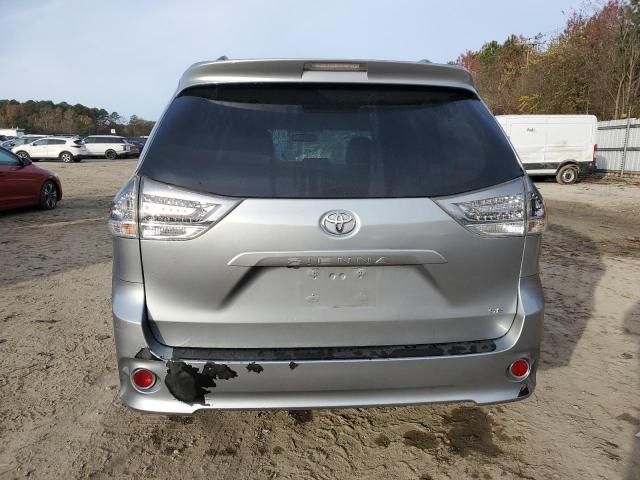 2016 Toyota Sienna SE