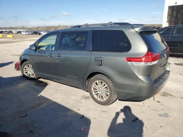 2011 Toyota Sienna XLE