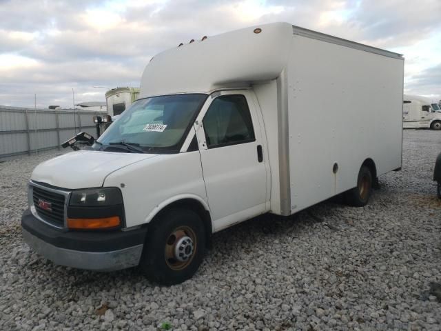 2011 GMC Savana Cutaway G3500