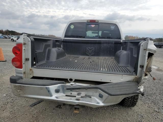 2005 Dodge Dakota Quad SLT