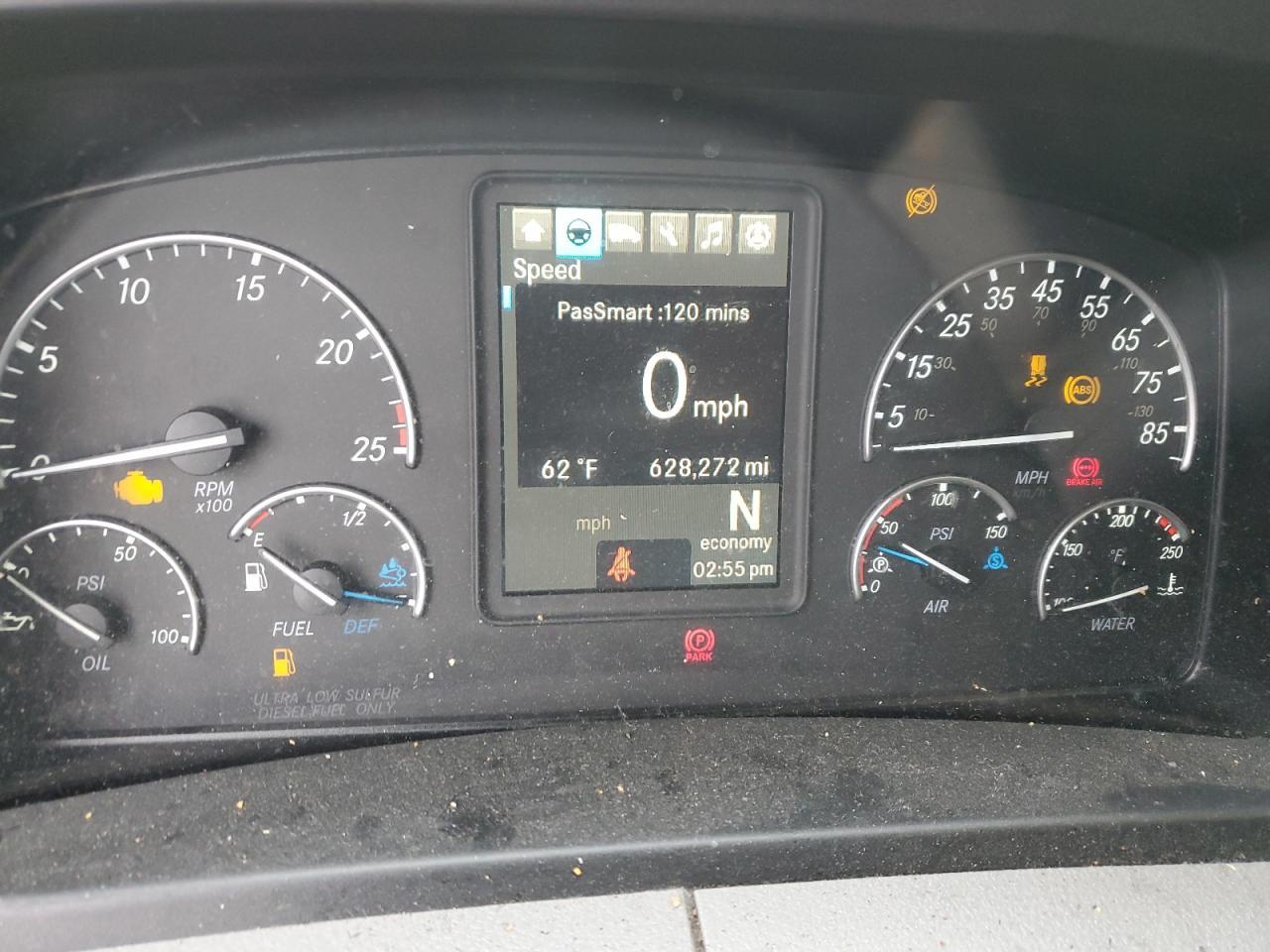 2020 Freightliner Cascadia 126