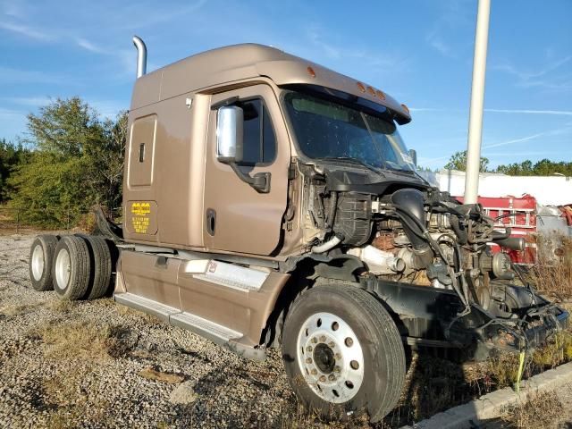 2013 Freightliner Cascadia 125