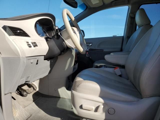 2012 Toyota Sienna XLE